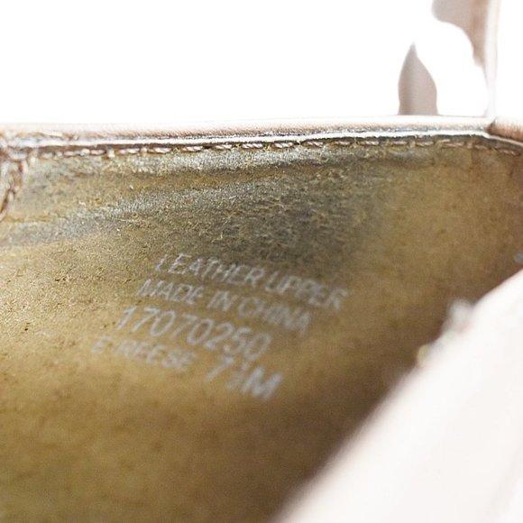 Etienne Aigner "Reese" Brown Leather w/Bow Pump Heel - Picture 8 of 11